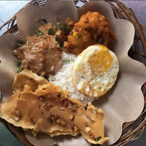 Gambar Makanan Pecel Pincuk Bu Sinten, Lowokwaru 2