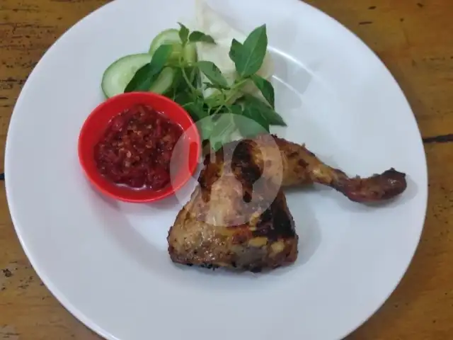 Gambar Makanan Ayam Bakar Mbah Somo, Rawamangun 1