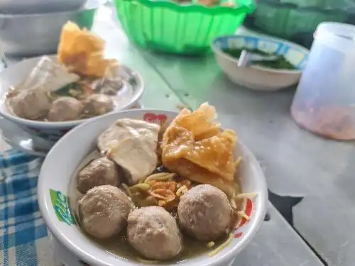 Warung Bakso Pradah, Danau Toba