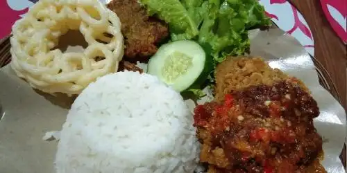 Ayam Geprek Bang Ndut,, Marpoyan Damai