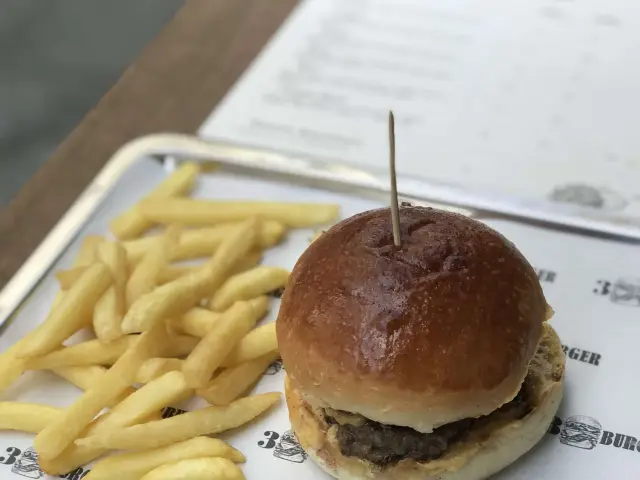3 Burger'nin yemek ve ambiyans fotoğrafları 9