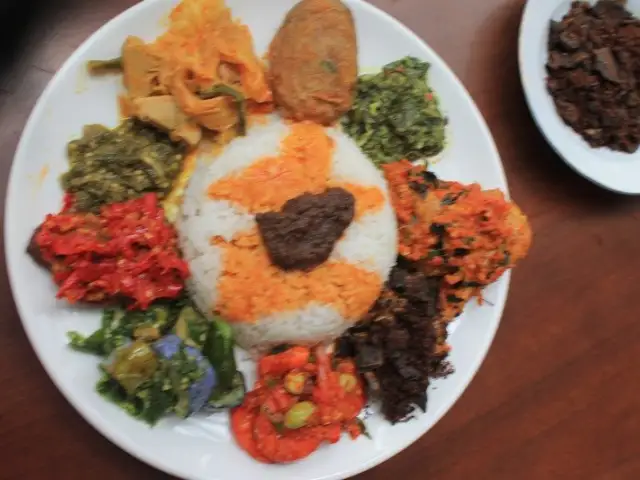 Gambar Makanan Sepiring Padang 12