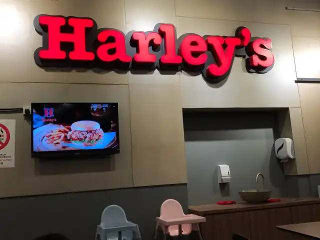Harley’s burger and roaster  Food Photo 11