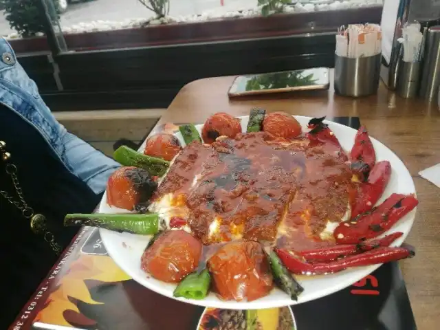 Mangal Molasi A city'nin yemek ve ambiyans fotoğrafları 16