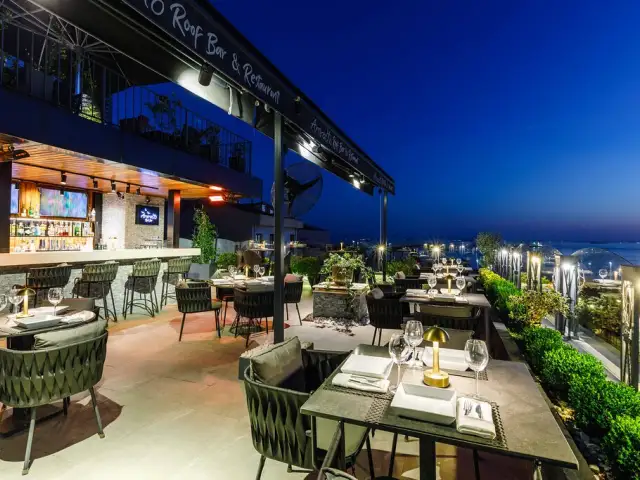 Amiralto Rooftop Restaurant & Bar'nin yemek ve ambiyans fotoğrafları 5