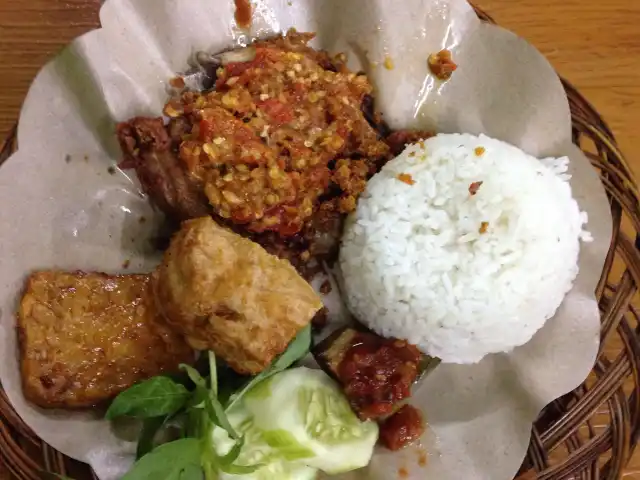 Gambar Makanan Ayam KQ5 3