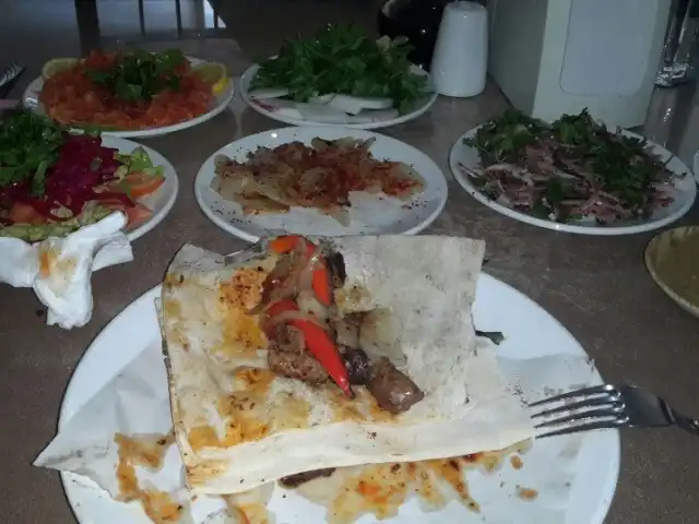 Adana / Hasan Kolcuoğlu kebap salonu'nin yemek ve ambiyans fotoğrafları 14