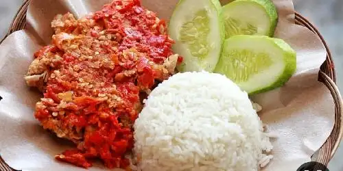 Ayam Penyet Sambel Tetangga, Kebayoran Lama