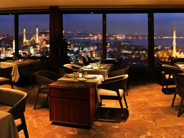 Fine Dine Istanbul - Hotel Arcadia Blue'nin yemek ve ambiyans fotoğrafları 1