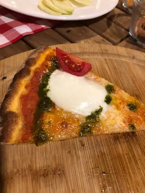 Bon Pizza'nin yemek ve ambiyans fotoğrafları 17