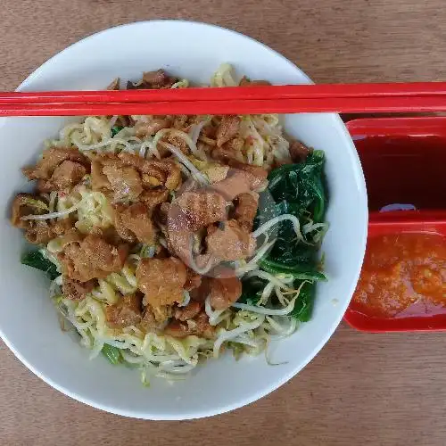 Gambar Makanan Chopstick and Noodle, Legian 1