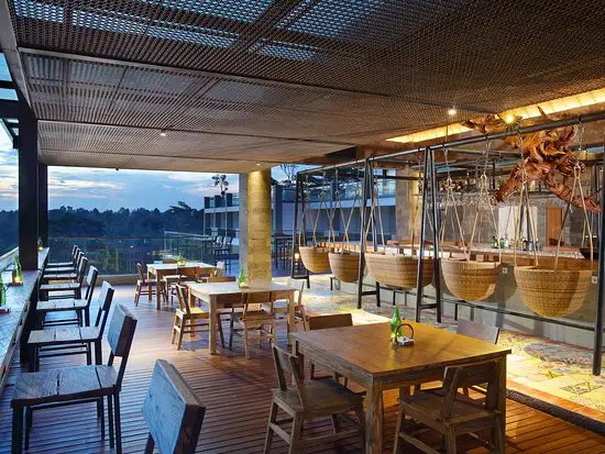 Gambar Makanan Naga Rooftop Bar and Lounge by Sthala Ubud Bali 15