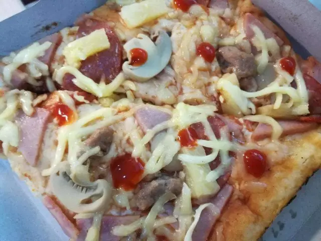 Pizza Pedrico's Food Photo 5