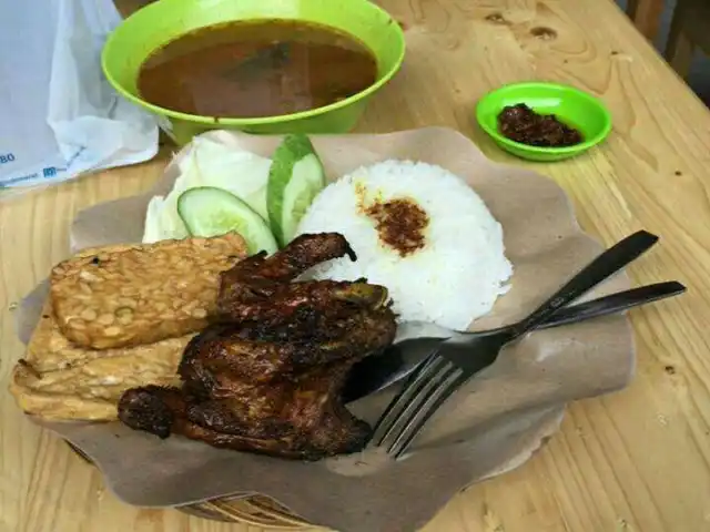 Gambar Makanan Bebek Cap Jempol 5