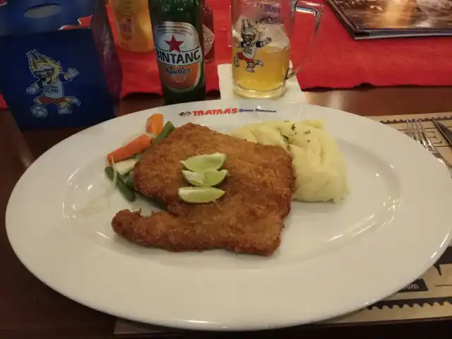 Gambar Makanan Mama's German Restaurant 2