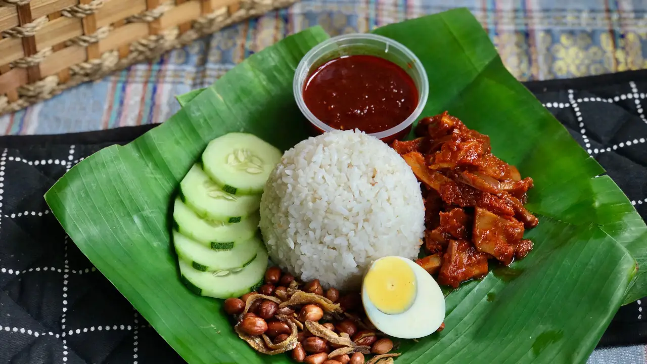 TheLuckyBeanie Nasi Lemak Stall