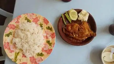 Tuah Ayam Penyet Food Photo 1