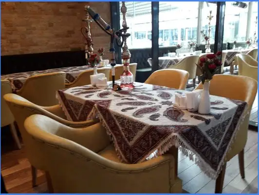 Shahrzad Cafe &amp; Restaurant'nin yemek ve ambiyans fotoğrafları 2