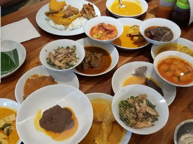 Gambar Makanan Padang Merdeka 7