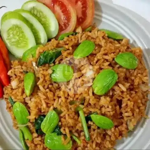 Gambar Makanan Nasi Goreng Gila & Ayam Penyet PJ 16