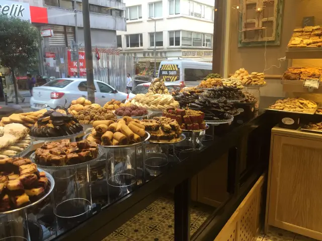 La Vita Patisserie'nin yemek ve ambiyans fotoğrafları 9