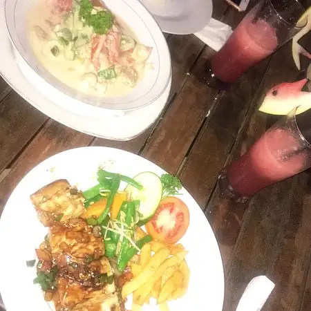 Gambar Makanan Tropis Bay Restaurant and Bar 17