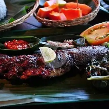 Gambar Makanan Ayam Bakar Mbah Slamet, Kramat 13