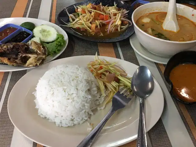 Ruen Thai Corner Food Photo 4