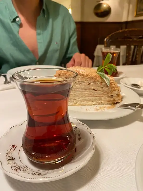 Ayaspaşa Russian Restaurant'nin yemek ve ambiyans fotoğrafları 5
