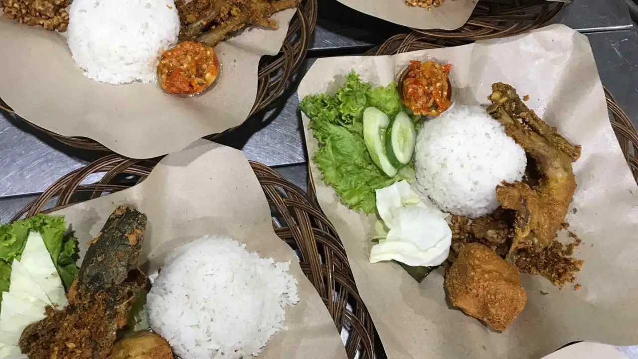 Ayam Penyet Surabaya