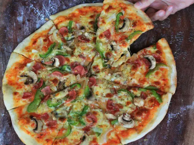 Gambar Makanan Toko Pizza 8