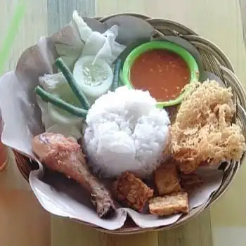 Gambar Makanan Warung Muslim Mbak Yeni, Denpasar 1