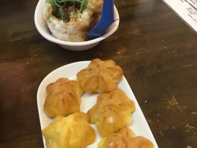 One Bite Durian Puff , Melaka Jonker Street Food Photo 4