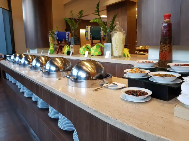 Gambar Makanan Kemangi Restaurant - Hotel Santika 3