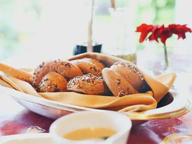 Gambar Makanan Bruschetta - Hotel Borobudur 14