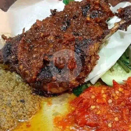 Gambar Makanan Bebek Hitam Mamah Deden, Perum. Puri Gading 9