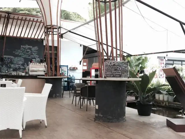 Gambar Makanan Melcosh Merapi Lounge And Coffee Shop 6