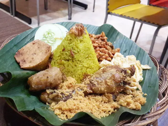 Gambar Makanan NasiKuningPlus-Plus 17