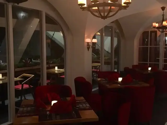 Gambar Makanan Red Square Restaurant & Lounge 9