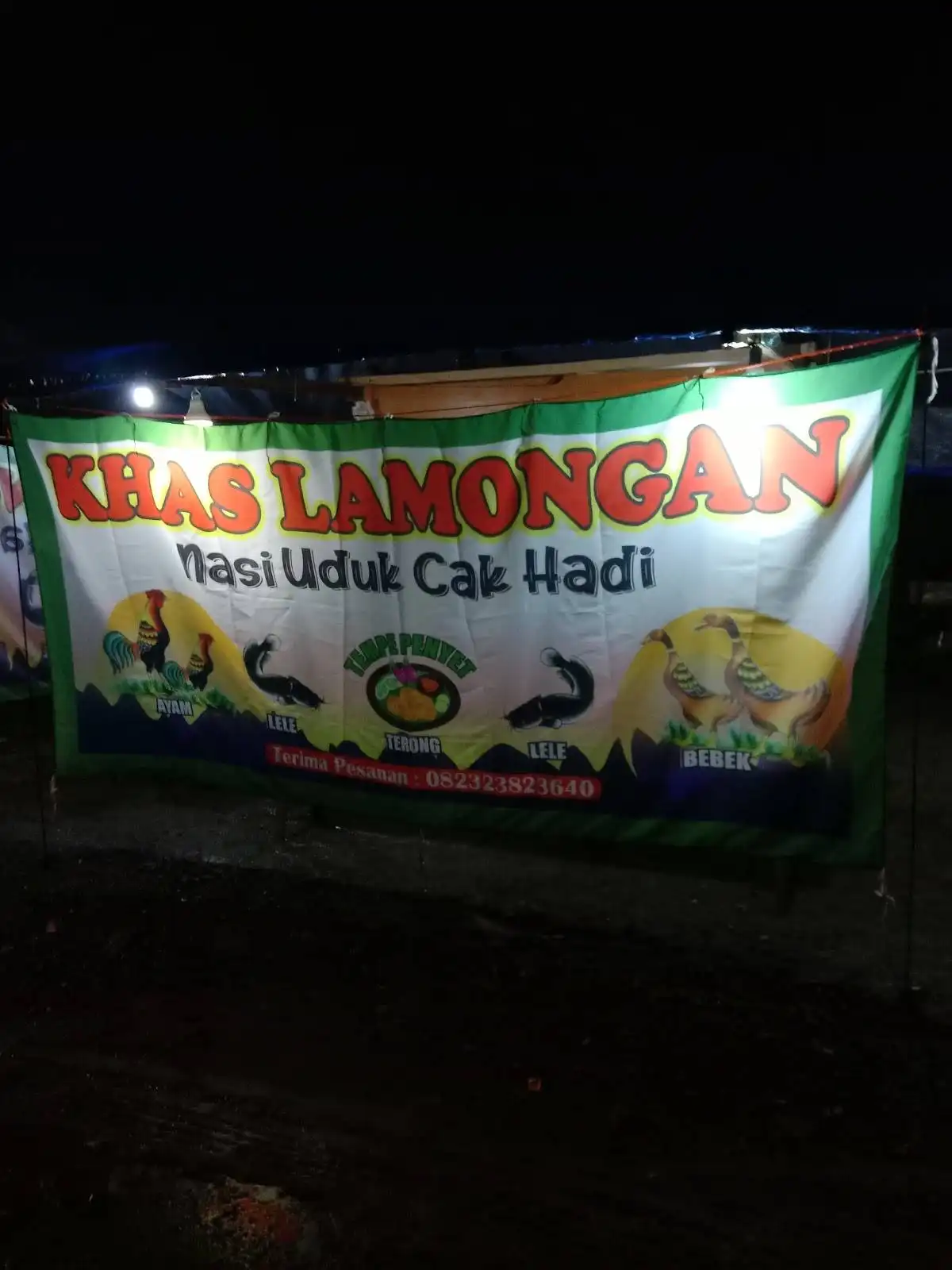 Warung khas Lamongan nasi uduk cak hadi