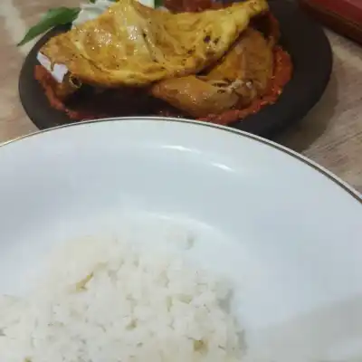 Warung bu kris wiyung