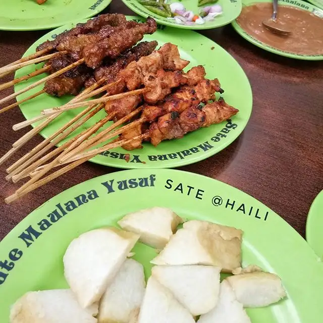 Sate Ayam/Sapi/Kambing Maulana Yusuf