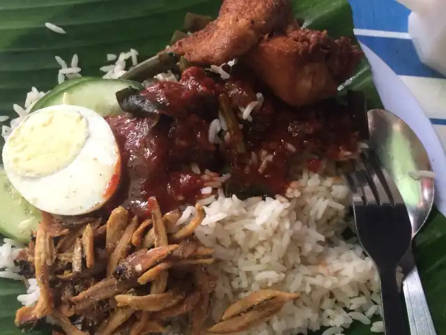 Nasi Lemak Pak Hasan Food Photo 9