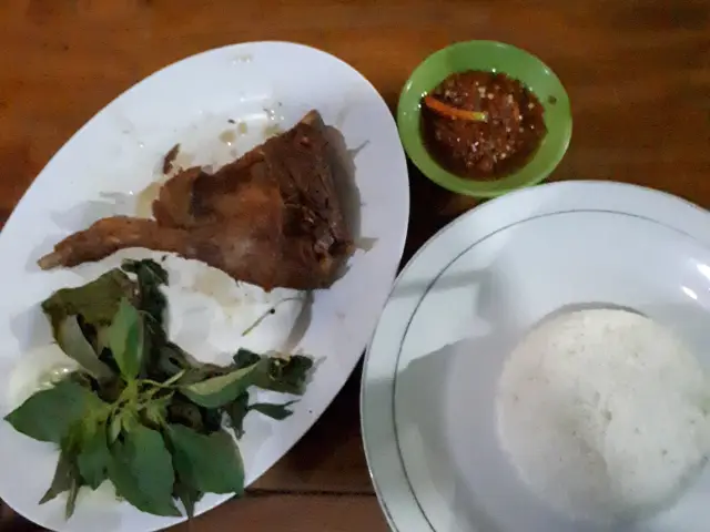 Gambar Makanan Bebek Goreng H. Slamet 3