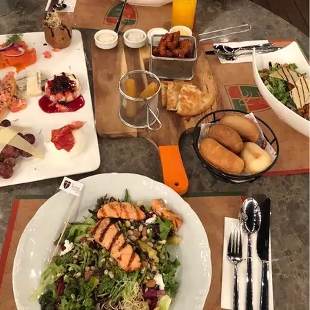 The Royal Castle Bistro'nin yemek ve ambiyans fotoğrafları 11