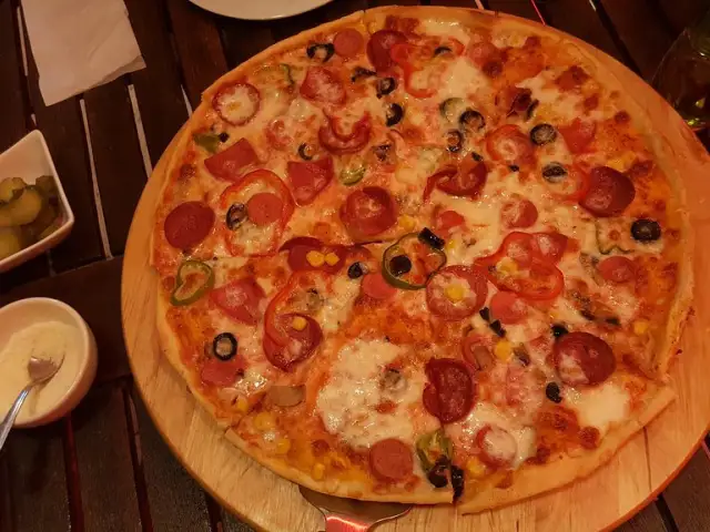 Pizza Napoli'nin yemek ve ambiyans fotoğrafları 18