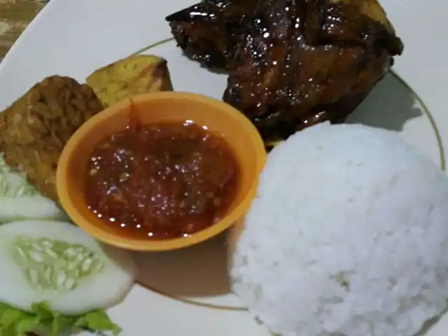 Gambar Makanan Pecel Lele Lela 11