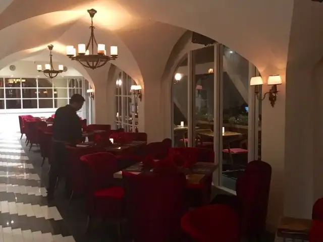 Gambar Makanan Red Square Restaurant & Lounge 13