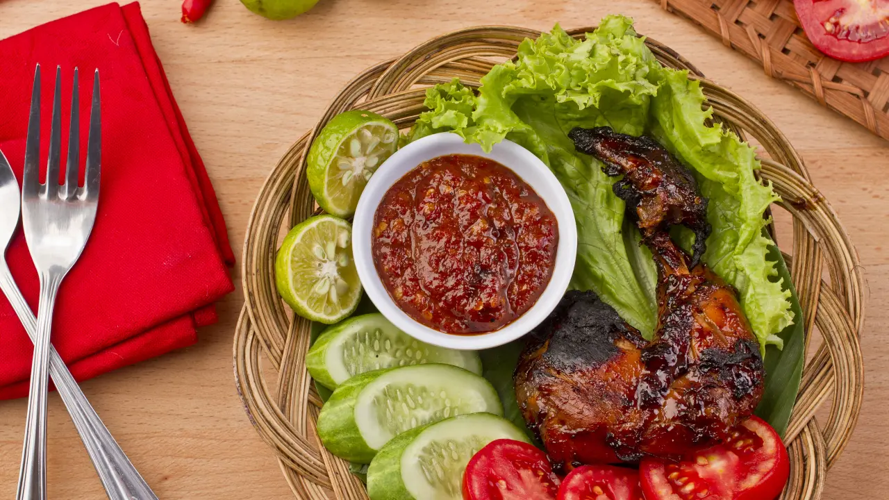 Nasi Berlauk Kak Dik (Warung Legend)