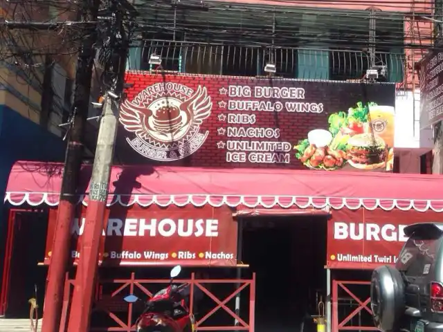 Warehouse Burger and Wings Food Photo 4